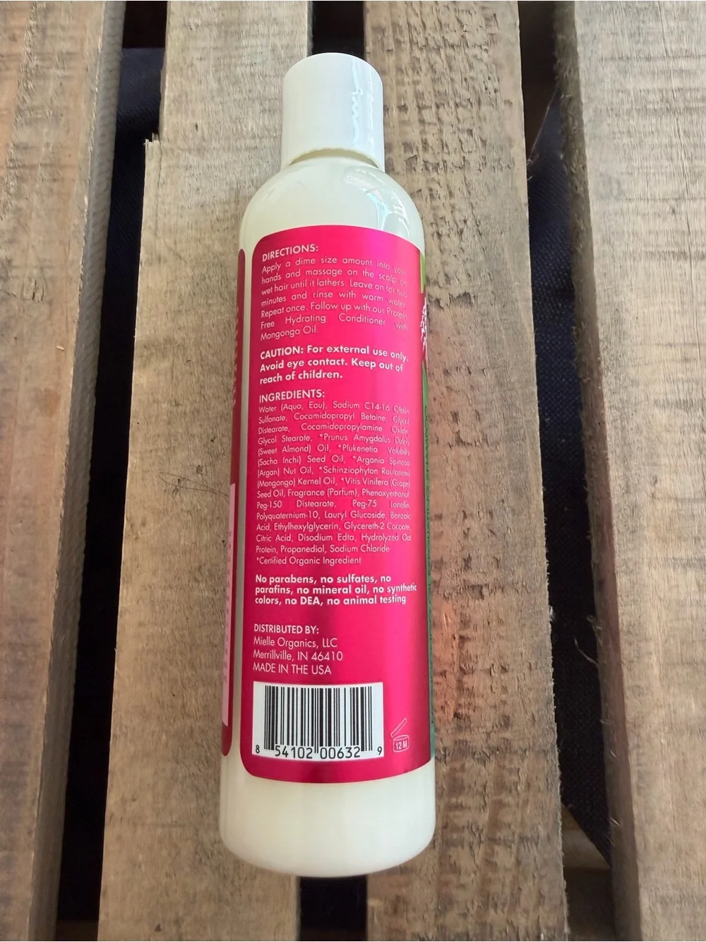 3- Mielle Mongongo Oil Exfoliating Shampoo -